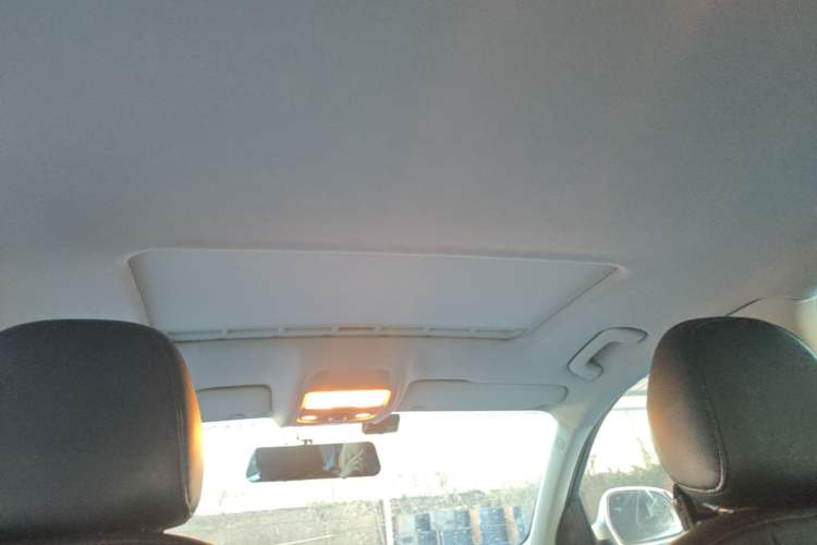 Used Audi A4L 2012 2.0 TFSI automatic standard version Headliner