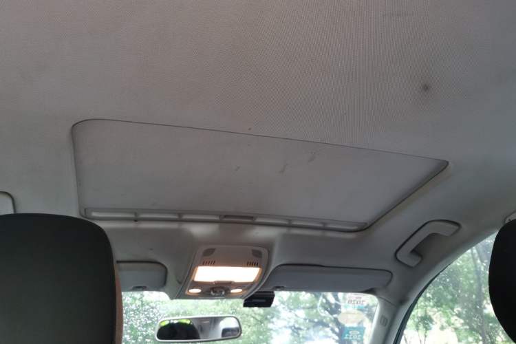 Used Audi A4L 2012 2.0 TFSI automatic standard version Headliner