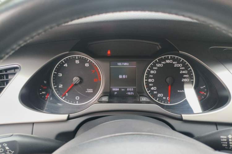 Used Audi A4L 2012 2.0 TFSI Automatic Technology Model Instrument Cluster