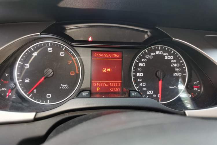 Used Audi A4L 2012 2.0 TFSI automatic standard version Instrument Cluster