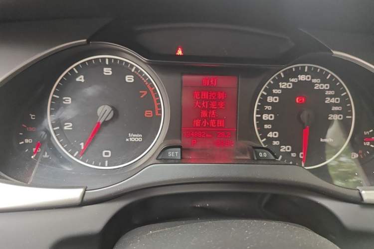Used Audi A4L 2012 2.0 TFSI automatic standard version Instrument Cluster