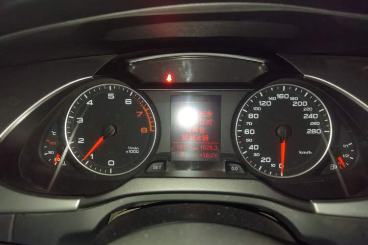 Used Audi A4L 2012 2.0 TFSI automatic standard version Instrument Cluster