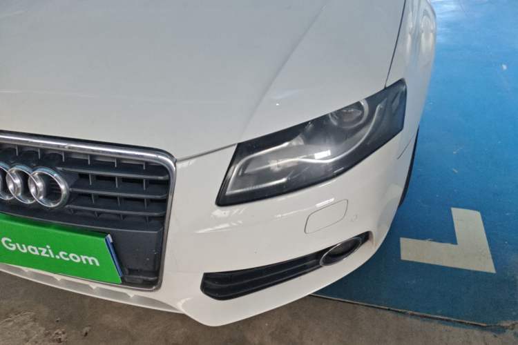 Used Audi A4L 2012 2.0 TFSI automatic standard version Left Front Headlight