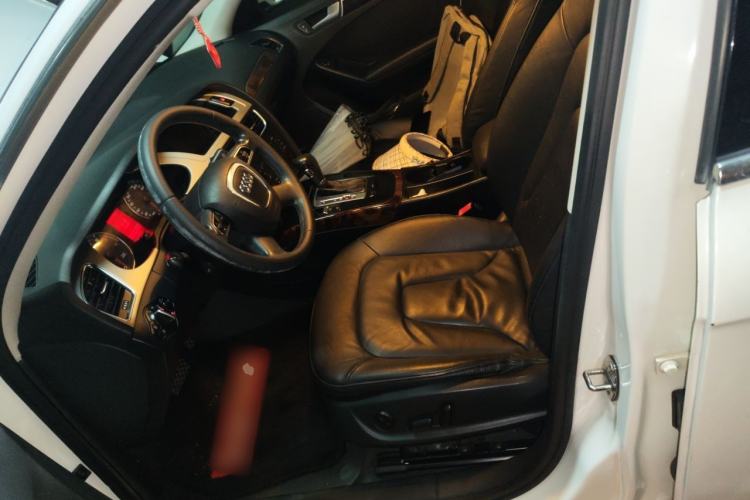 Used Audi A4L 2012 2.0 TFSI automatic Comfort trim level Left Front Seat