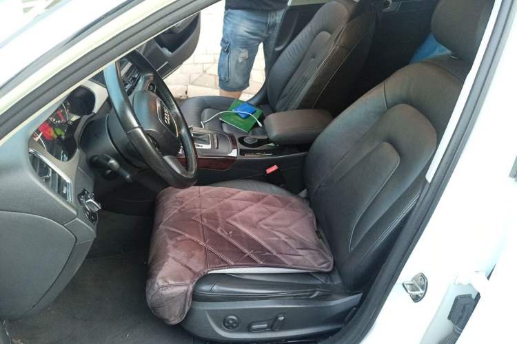 Used Audi A4L 2012 2.0 TFSI automatic standard version Left Front Seat