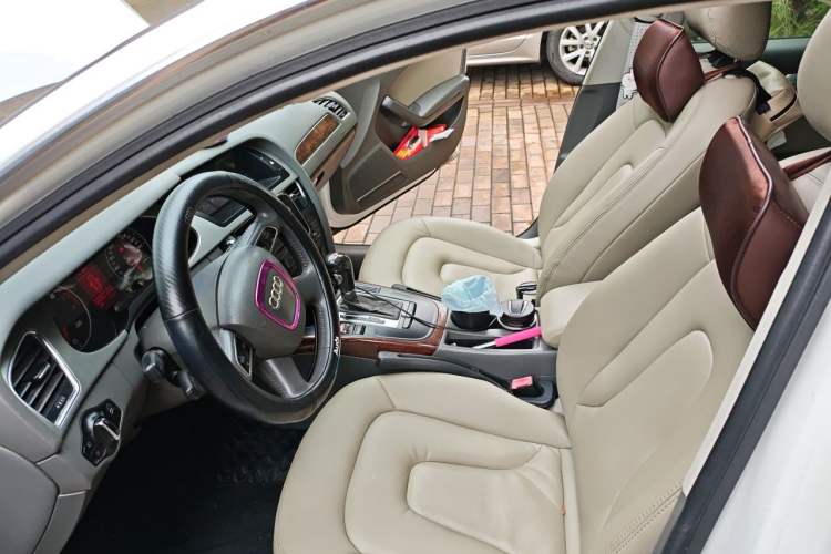 Used Audi A4L 2012 2.0 TFSI automatic Comfort trim level Left Front Seat