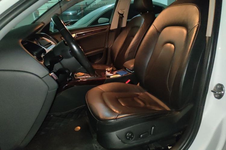 Used Audi A4L 2012 2.0 TFSI automatic Comfort trim level Left Front Seat