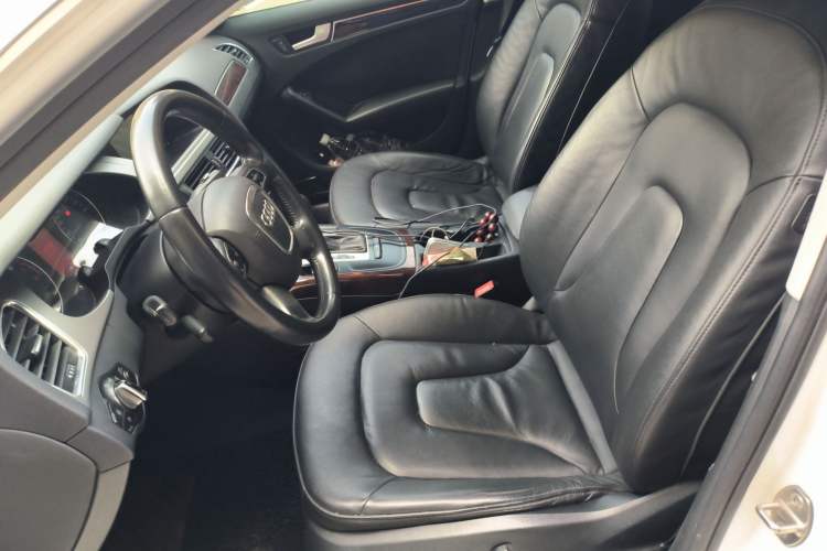 Used Audi A4L 2012 2.0 TFSI automatic Comfort trim level Left Front Seat