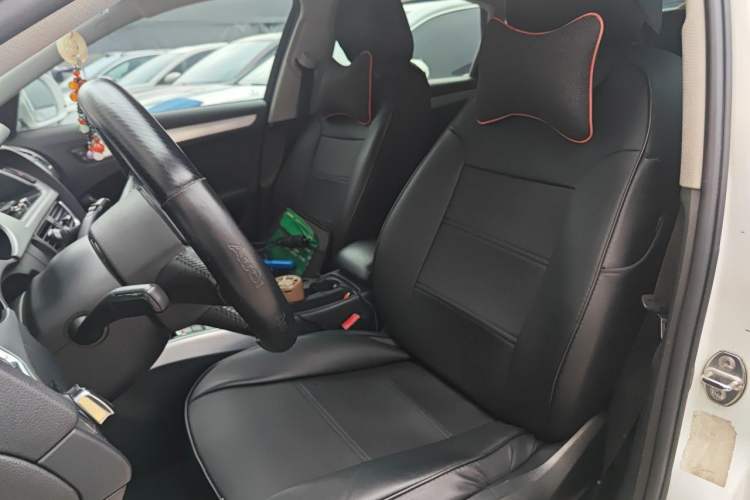 Used Audi A4L 2012 2.0 TFSI automatic standard version Left Front Seat