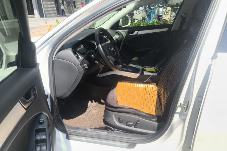 Used Audi A4L 2012 2.0 TFSI automatic standard version Left Front Seat