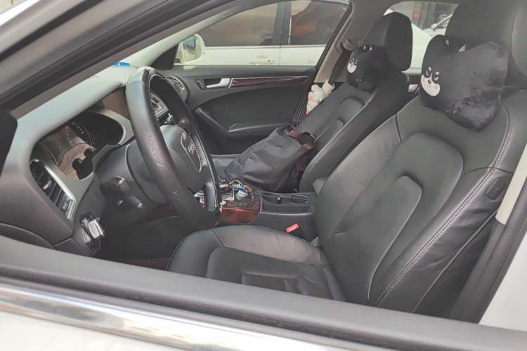 Used Audi A4L 2012 2.0 TFSI Automatic Technology Model Left Front Seat
