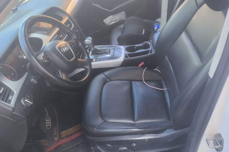Used Audi A4L 2012 2.0 TFSI automatic Comfort trim level Left Front Seat