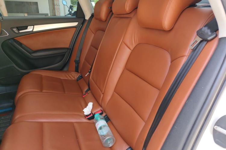Used Audi A4L 2012 2.0 TFSI automatic standard version Left Rear Seat