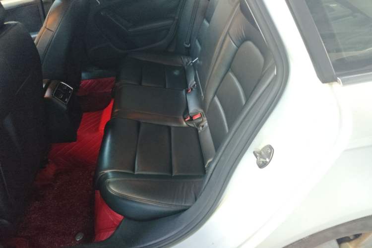 Used Audi A4L 2012 2.0 TFSI automatic standard version Left Rear Seat