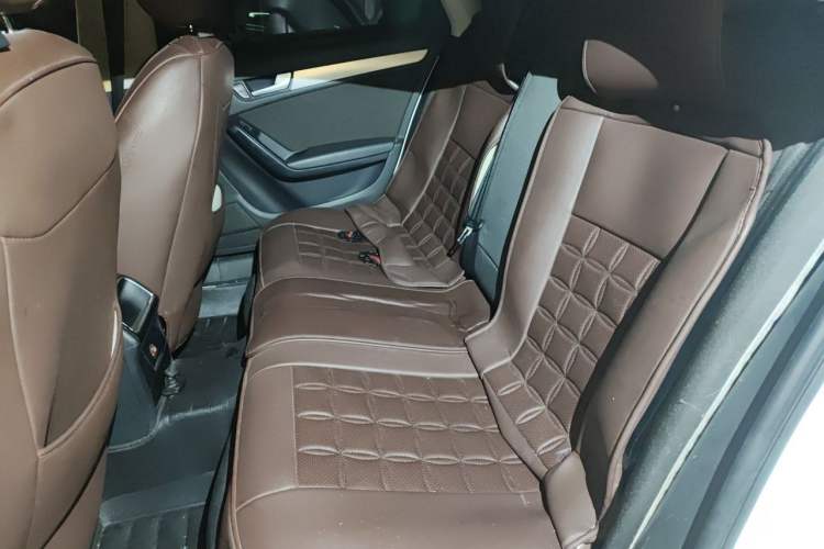 Used Audi A4L 2012 2.0 TFSI automatic standard version Left Rear Seat