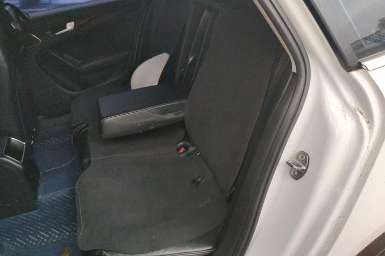 Used Audi A4L 2012 2.0 TFSI automatic standard version Left Rear Seat