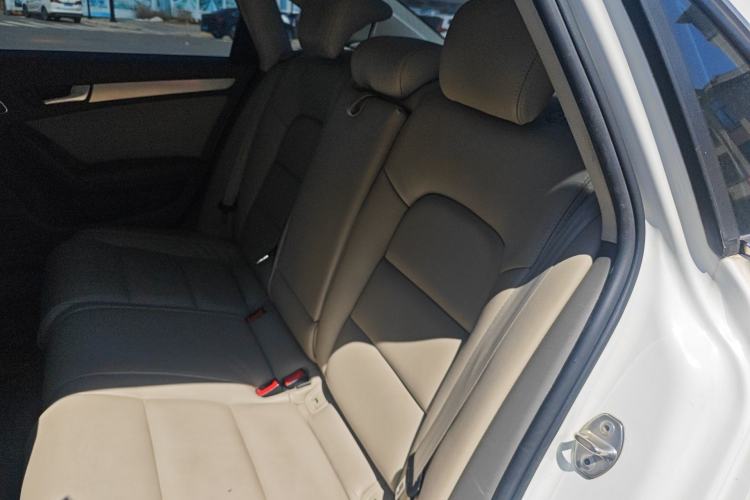Used Audi A4L 2012 2.0 TFSI automatic standard version Left Rear Seat