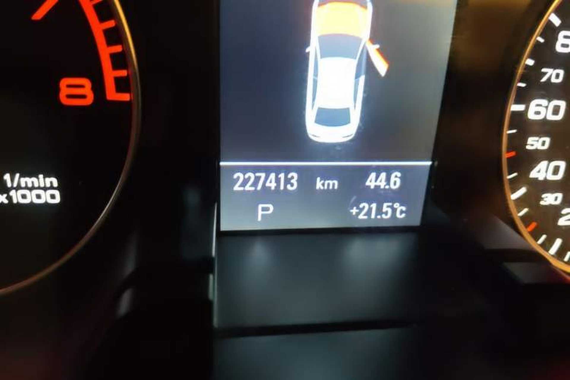 Used Audi A4L 2012 2.0 TFSI Automatic Technology Model Odometer Close Up