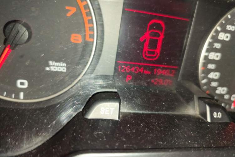 Used Audi A4L 2012 1.8 TFSI Automatic Comfort Model Odometer Close Up