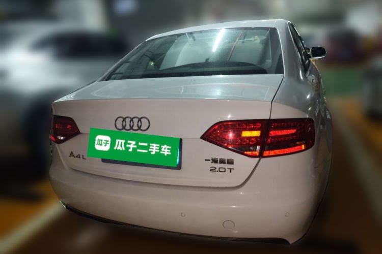 Used Audi A4L 2012 2.0 TFSI automatic Comfort trim level Rear
