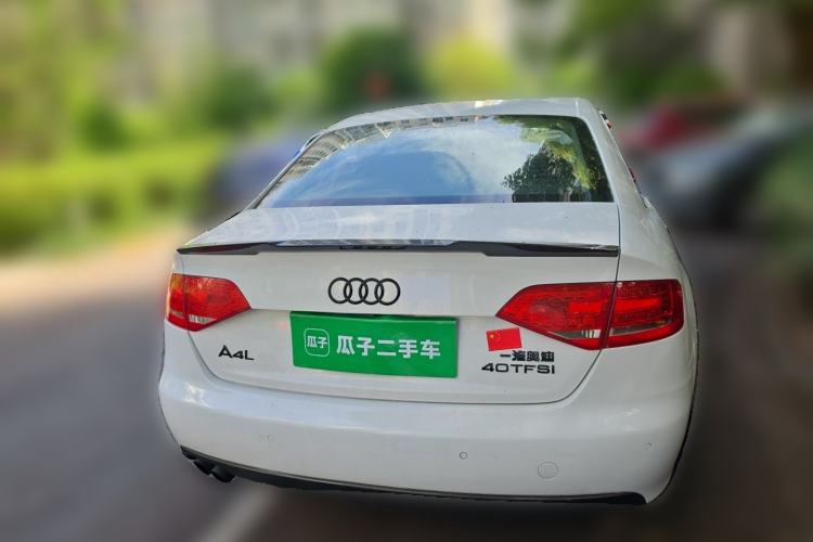 Used Audi A4L 2012 2.0 TFSI automatic Comfort trim level Rear