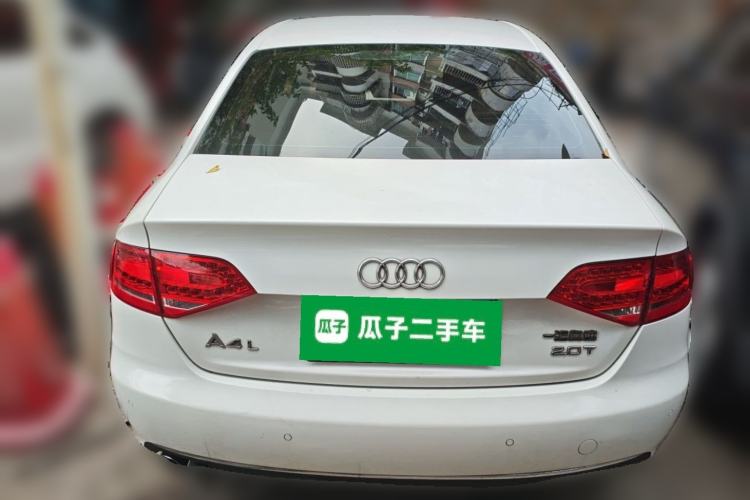 Used Audi A4L 2012 2.0 TFSI automatic Comfort trim level Rear