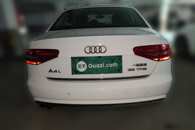 Used Audi A4L 2012 2.0 TFSI automatic Comfort trim level Rear