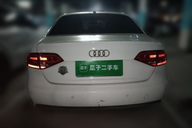 Used Audi A4L 2012 2.0 TFSI automatic Comfort trim level Rear