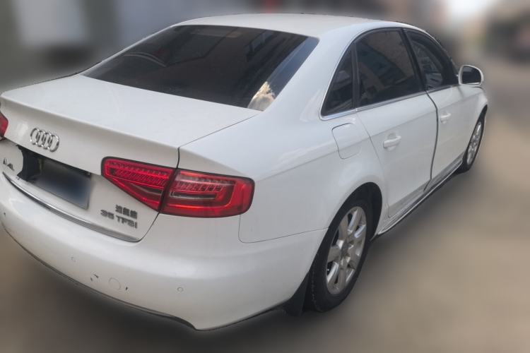 Used Audi A4L 2012 2.0 TFSI automatic Comfort trim level Rear Right 45 Deg