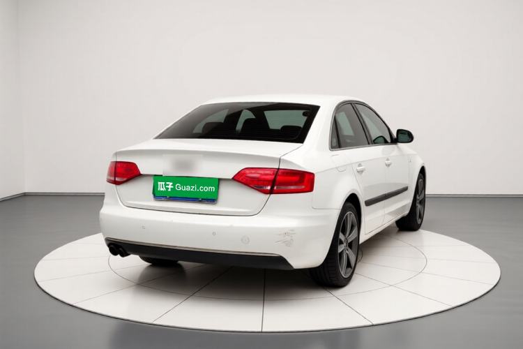 Used Audi A4L 2012 2.0 TFSI automatic Comfort trim level Rear