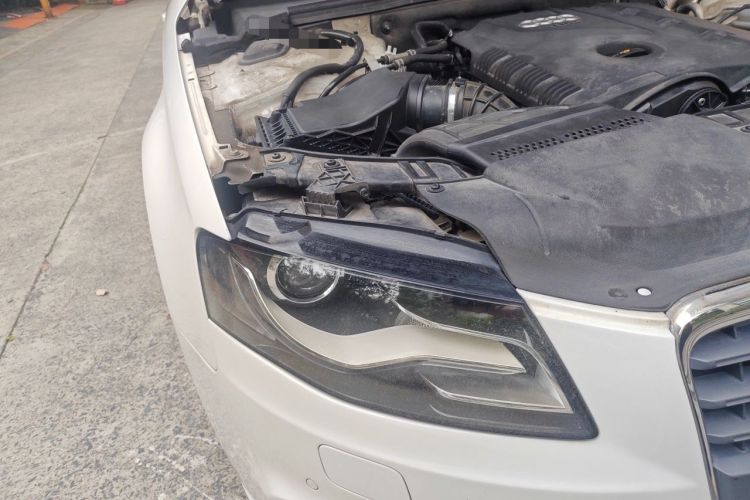 Used Audi A4L 2012 2.0 TFSI automatic standard version Right Front Headlight