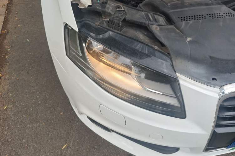 Used Audi A4L 2012 1.8 TFSI Automatic Comfort Model Right Front Headlight