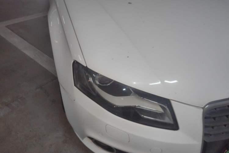 Used Audi A4L 2012 2.0 TFSI automatic Comfort trim level Right Front Headlight