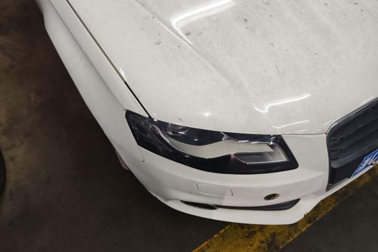 Used Audi A4L 2012 2.0 TFSI automatic standard version Right Front Headlight