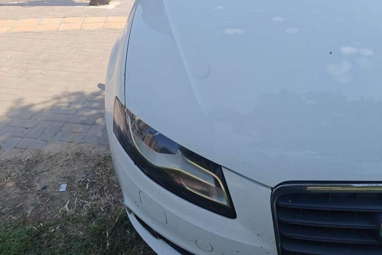 Used Audi A4L 2012 2.0 TFSI automatic Comfort trim level Right Front Headlight