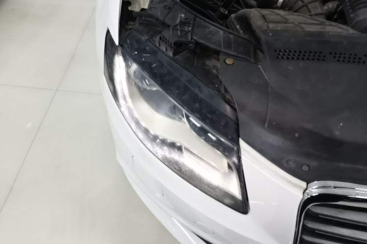Used Audi A4L 2012 2.0 TFSI Automatic Technology Model Right Front Headlight
