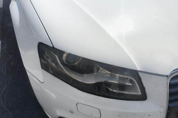 Used Audi A4L 2012 2.0 TFSI automatic standard version Right Front Headlight