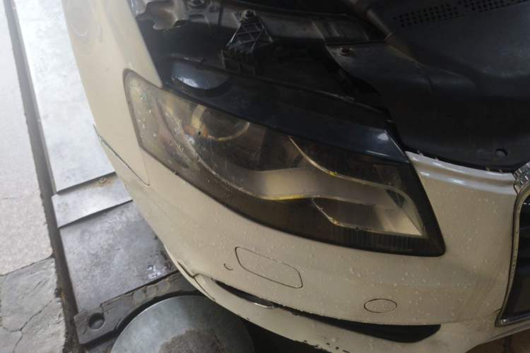 Used Audi A4L 2012 2.0 TFSI automatic standard version Right Front Headlight
