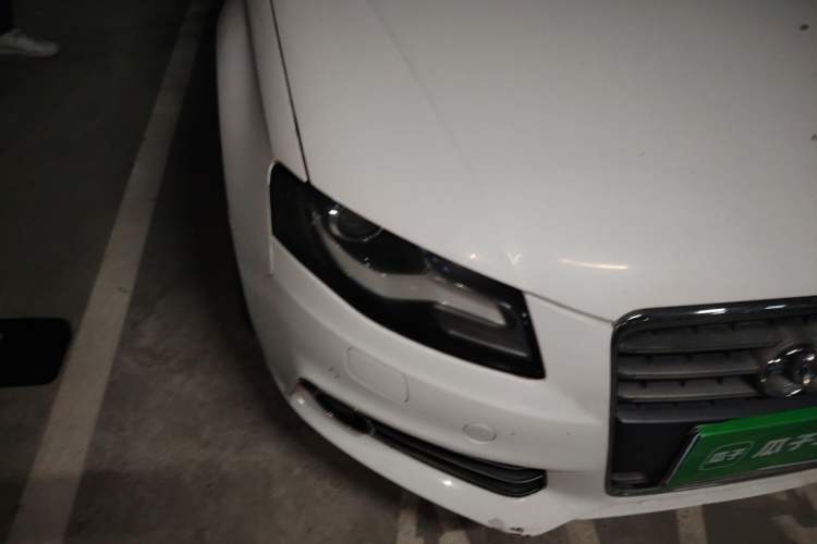 Used Audi A4L 2012 2.0 TFSI automatic Comfort trim level Right Front Headlight