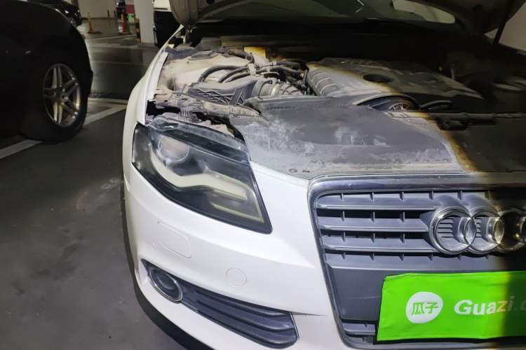 Used Audi A4L 2012 2.0 TFSI automatic standard version Right Front Headlight