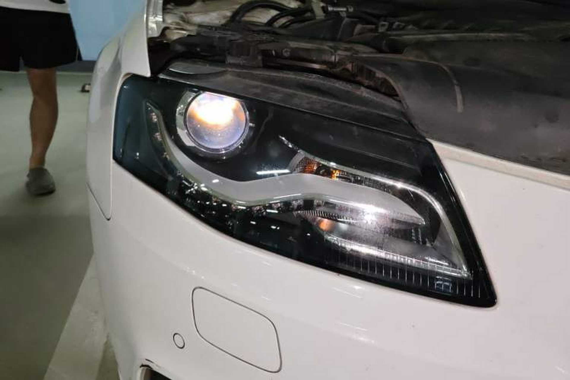Used Audi A4L 2012 2.0 TFSI Automatic Technology Model Right Front Headlight