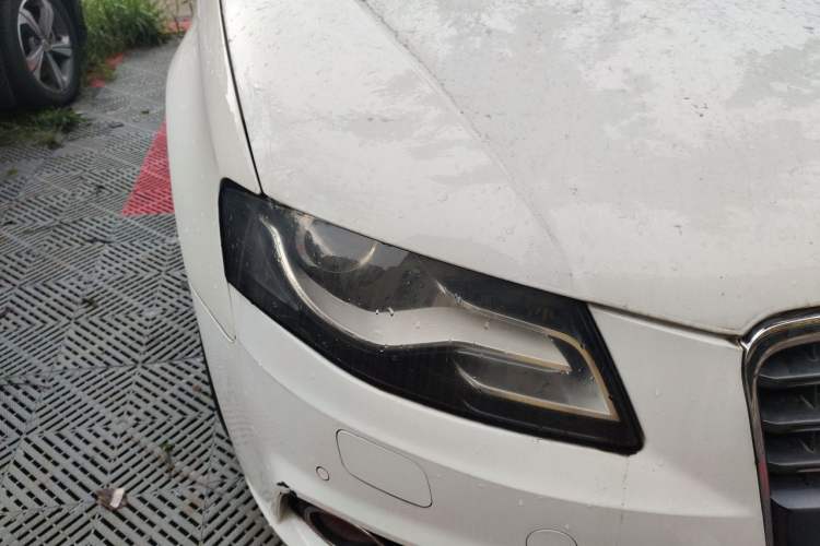 Used Audi A4L 2012 2.0 TFSI automatic standard version Right Front Headlight