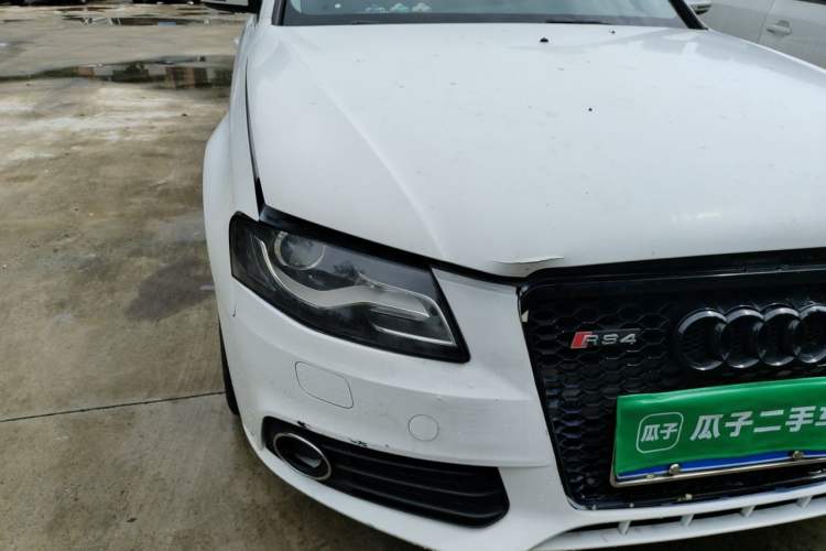 Used Audi A4L 2012 2.0 TFSI automatic Comfort trim level Right Front Headlight