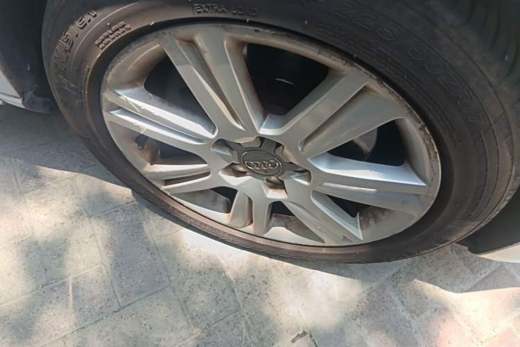 Used Audi A4L 2012 2.0 TFSI Automatic Technology Model Right Front Wheel Hub