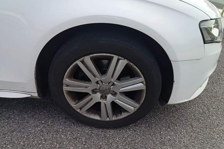 Used Audi A4L 2012 2.0 TFSI Automatic Technology Model Right Front Wheel Hub