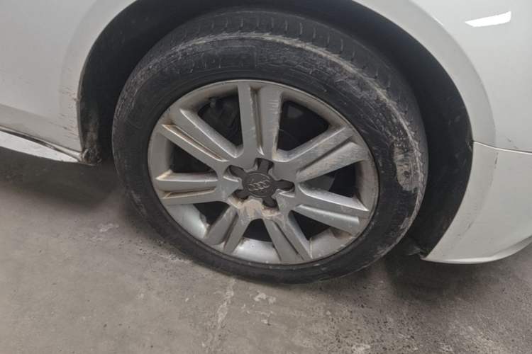 Used Audi A4L 2012 2.0 TFSI Automatic Technology Model Right Front Wheel Hub