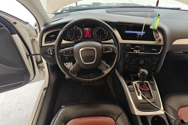 Used Audi A4L 2012 2.0 TFSI automatic standard version Steering Wheel
