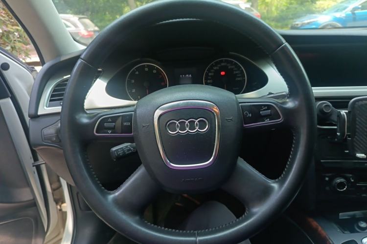 Used Audi A4L 2012 2.0 TFSI Automatic Technology Model Steering Wheel