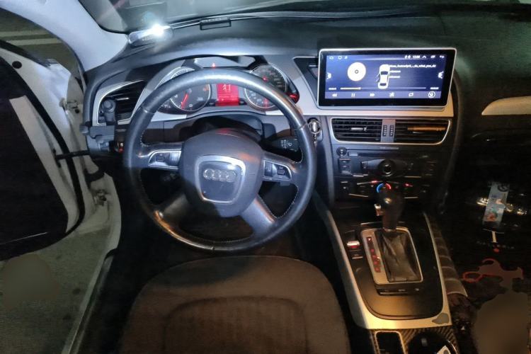 Used Audi A4L 2012 2.0 TFSI automatic standard version Steering Wheel