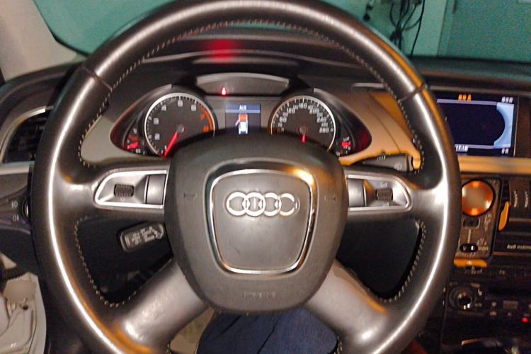 Used Audi A4L 2012 2.0 TFSI Automatic Technology Model Steering Wheel